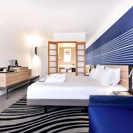 Hotel Novotel La Rochelle Centre 4*